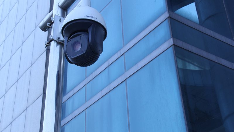 误以为接上电源就能触发报警？网络摄像机报警功能开启的关键步骤